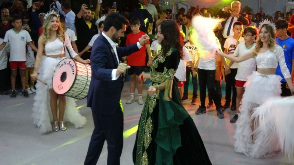 Manchester City oyuncusu İlkay Gündoğan, Sara Arfaoui ile Balıkesir de düğün yaptı #10