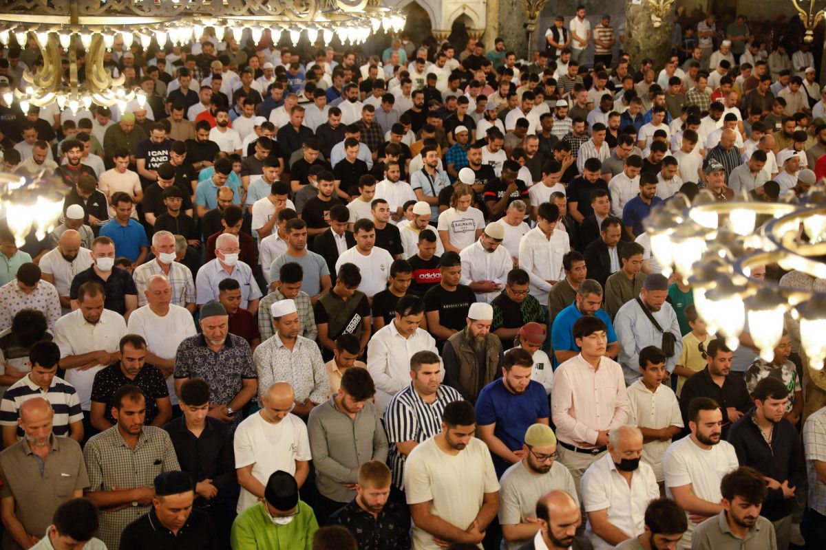 Ayasofya Camii nde binlerce kişi bayram namazı kıldı #8