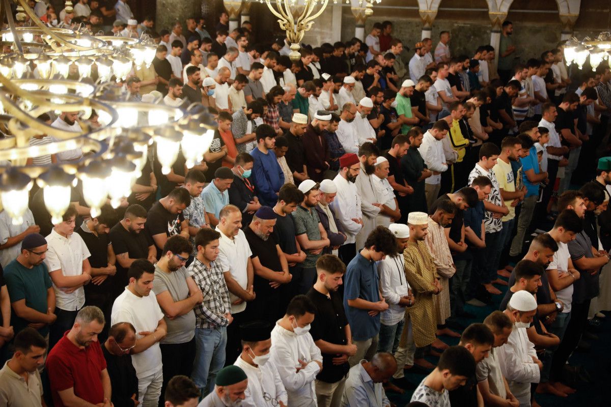 Ayasofya Camii nde binlerce kişi bayram namazı kıldı #7