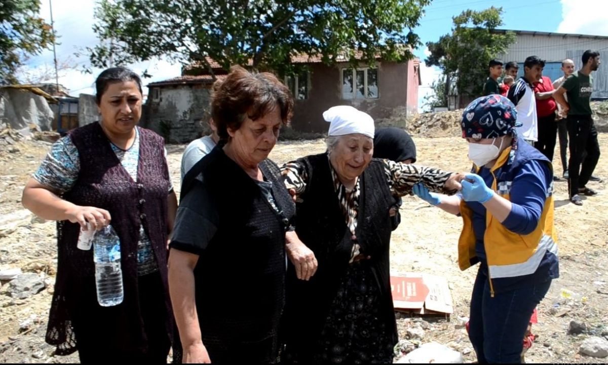 Tekirdağ da yanan evlerine hüngür hüngür ağladılar #3