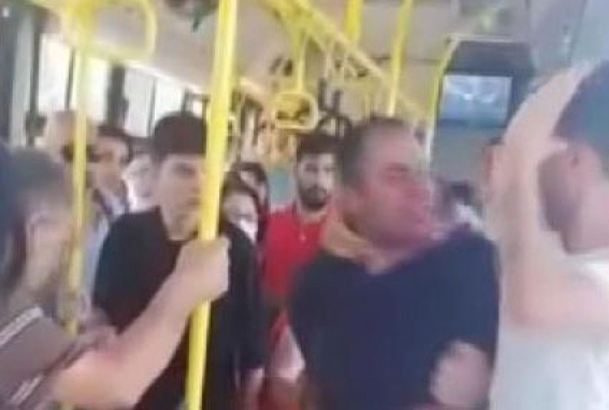 Kadıköy de otobüste fotoğraf iddiası: Şüpheli darbedildi #1