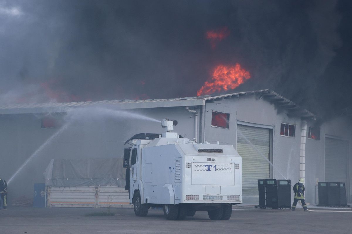 Denizli de Emniyet in lojistik deposunda yangın çıktı #8