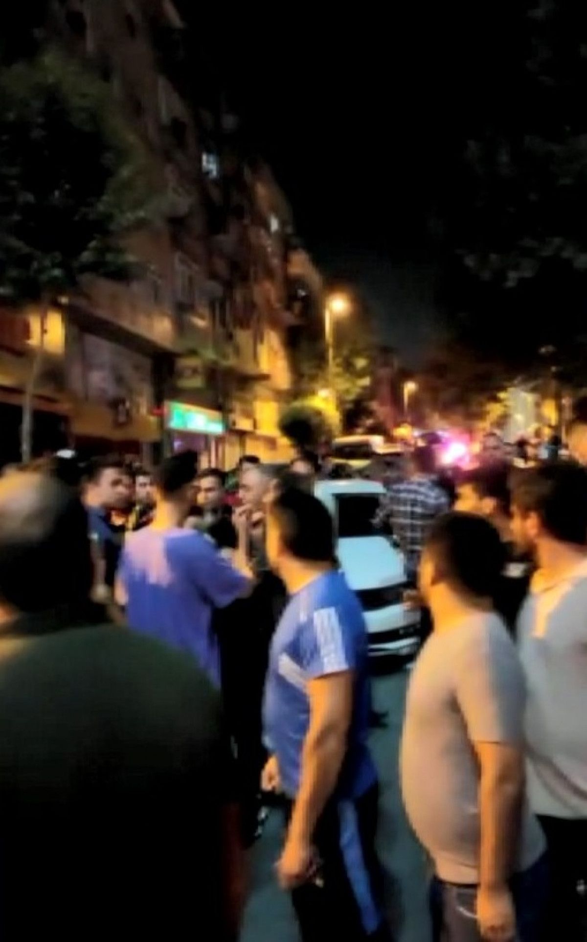 İstanbul da yanlış anlaşılma yüzünden çıkan kız kaçırma iddiası mahalleyi karıştı #3