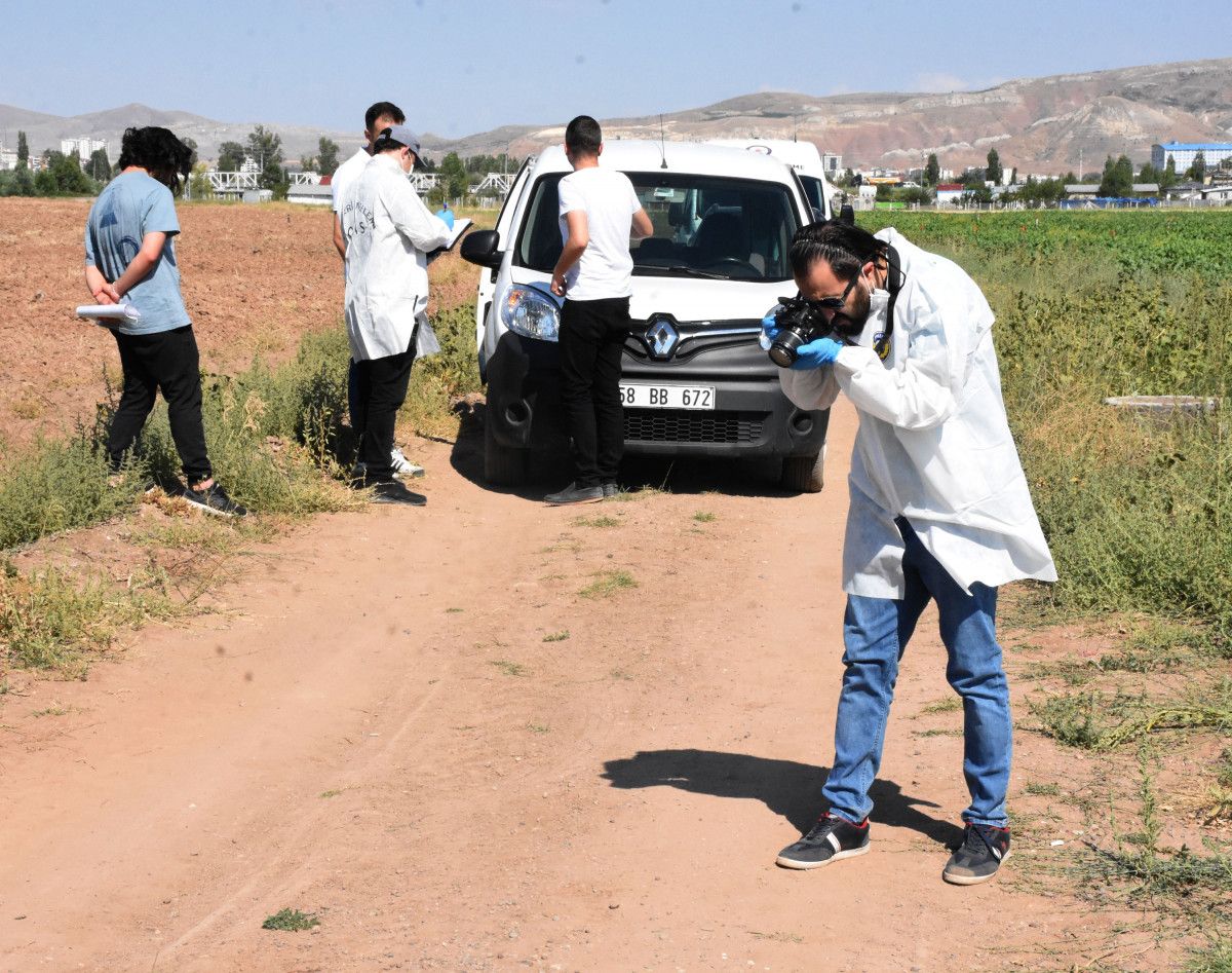 Hollanda dan geldi, eğitim için bindiği attan düşüp ağır yaralandı #6