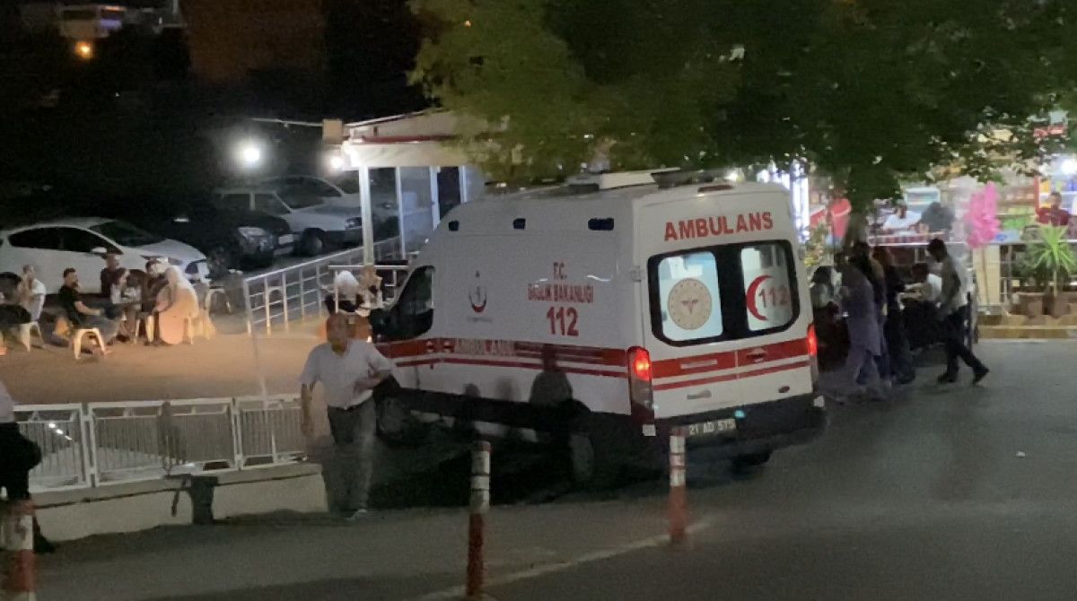 Diyarbakır da 20 yıllık  kız kaçırma  kavgasında 8 yaralı #2
