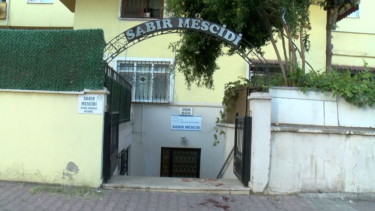 İstanbul Maltepe de taciz iddiası üzerine aileler birbirine girdi: 2 yaralı  #6