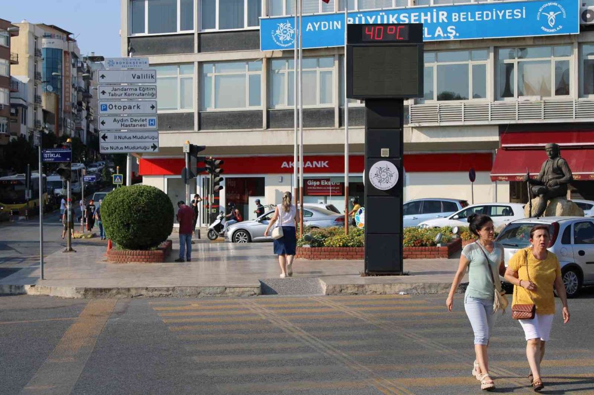 Aydın’da akşam üzeri sıcaklık 40 dereceye ulaştı #7