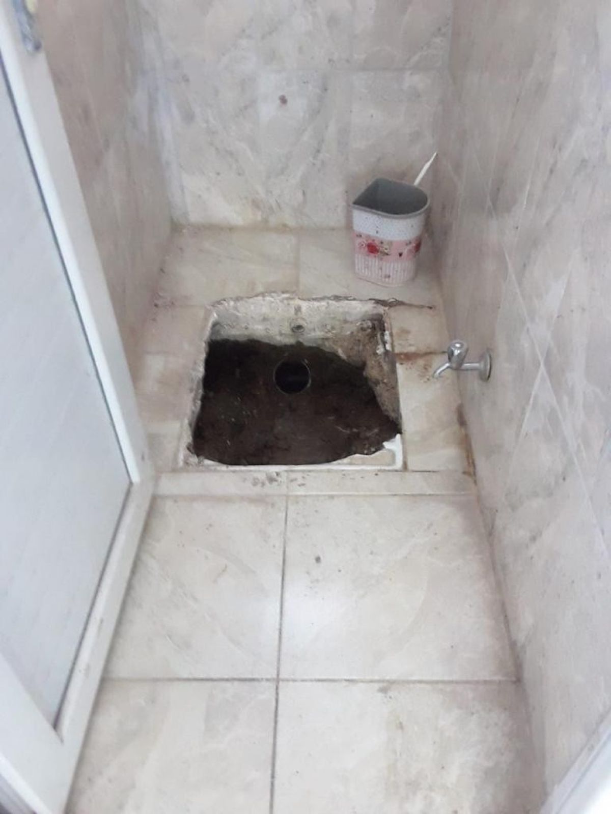 Afyonkarahisar’da bir garip hırsızlık, tuvalet taşını çaldılar #1