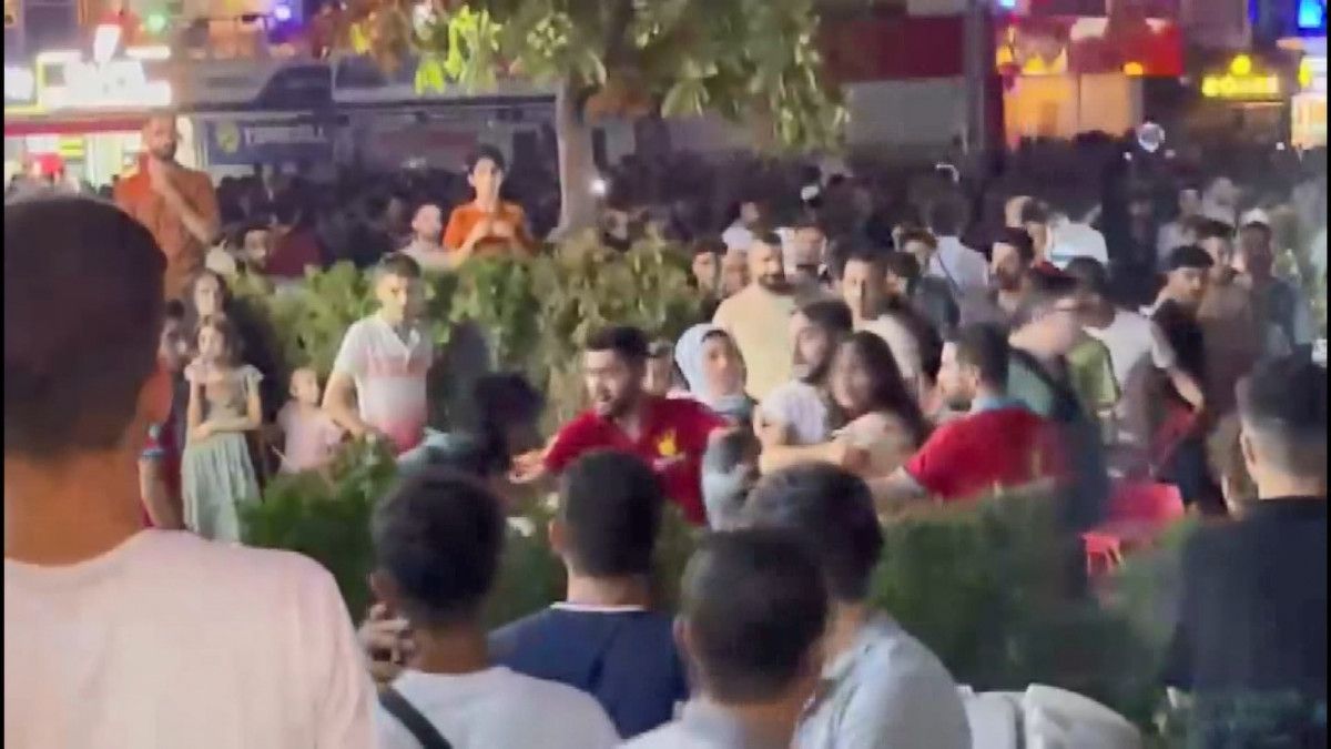 Esenyurt ta Ceza konserindeki kavga kamerada #3