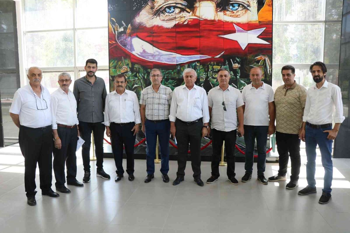Kırşehir de Cumhur İttifakı belediye meclisi toplantısını terk etti #3