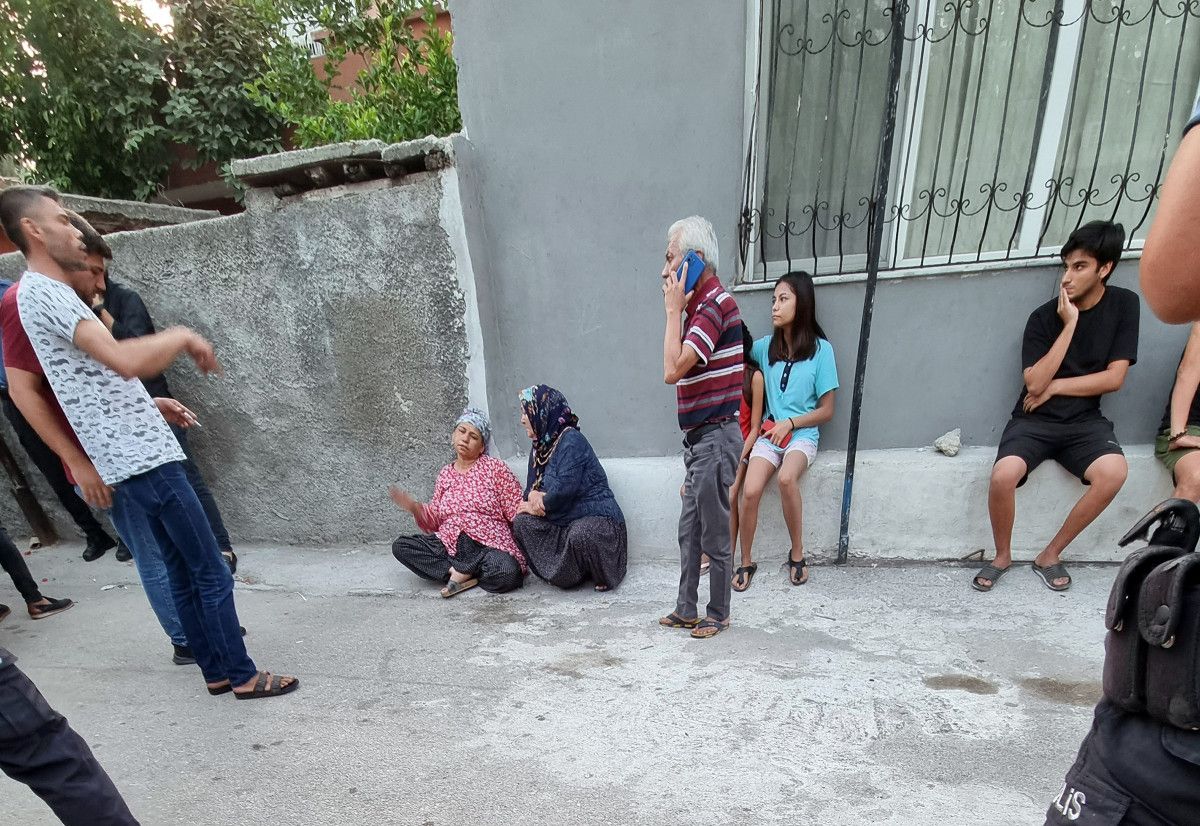 Adana da eşi tarafından öldürülen Şermin in kızlarına anneanneleri bakıyor #7