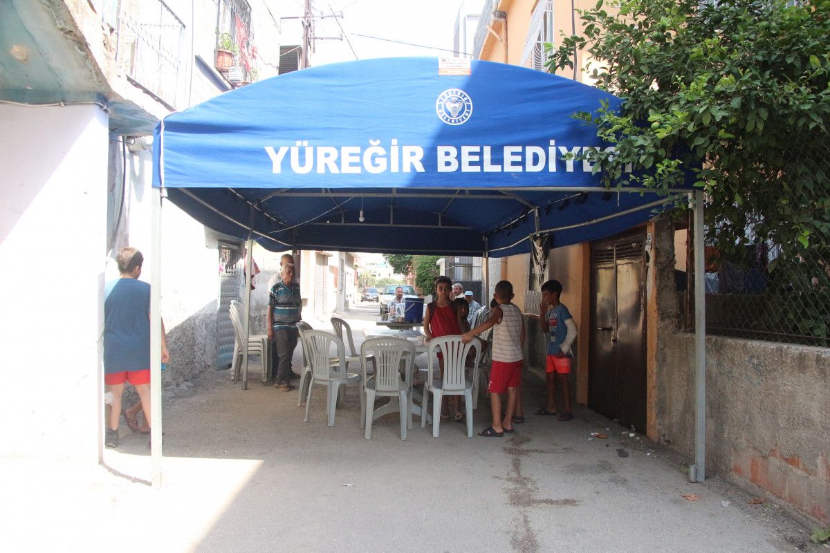 Adana da eşi tarafından öldürülen Şermin in kızlarına anneanneleri bakıyor #9