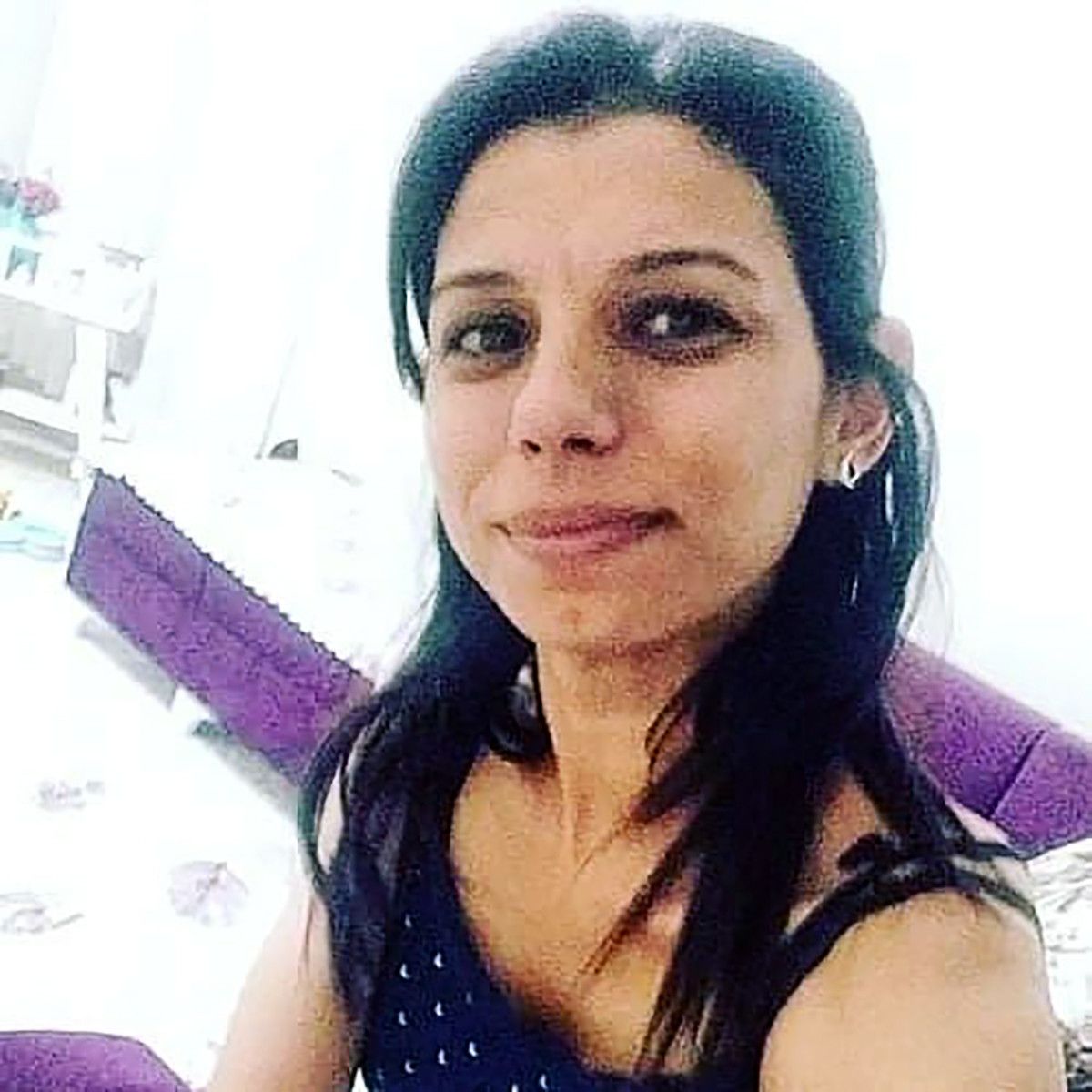 Adana da eşi tarafından öldürülen Şermin in kızlarına anneanneleri bakıyor #3