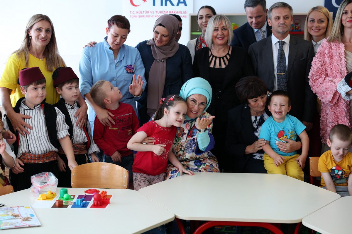 Emine Erdoğan, Saraybosna da özel gereksinimli çocuklarla bir araya geldi #4