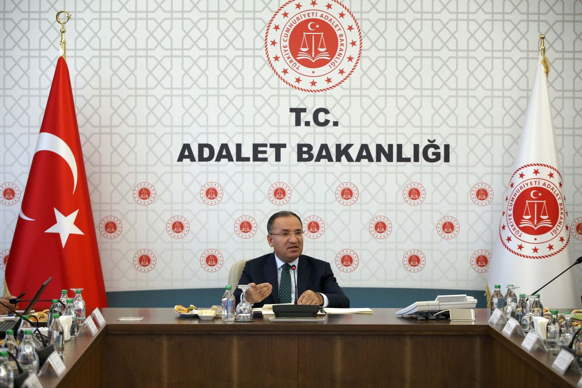 bakan_bozdag_dunyaya_ornek_olacak_bir_hukuk_sigortasi_sistemini_hayata_gecirecegiz_98802.jpg