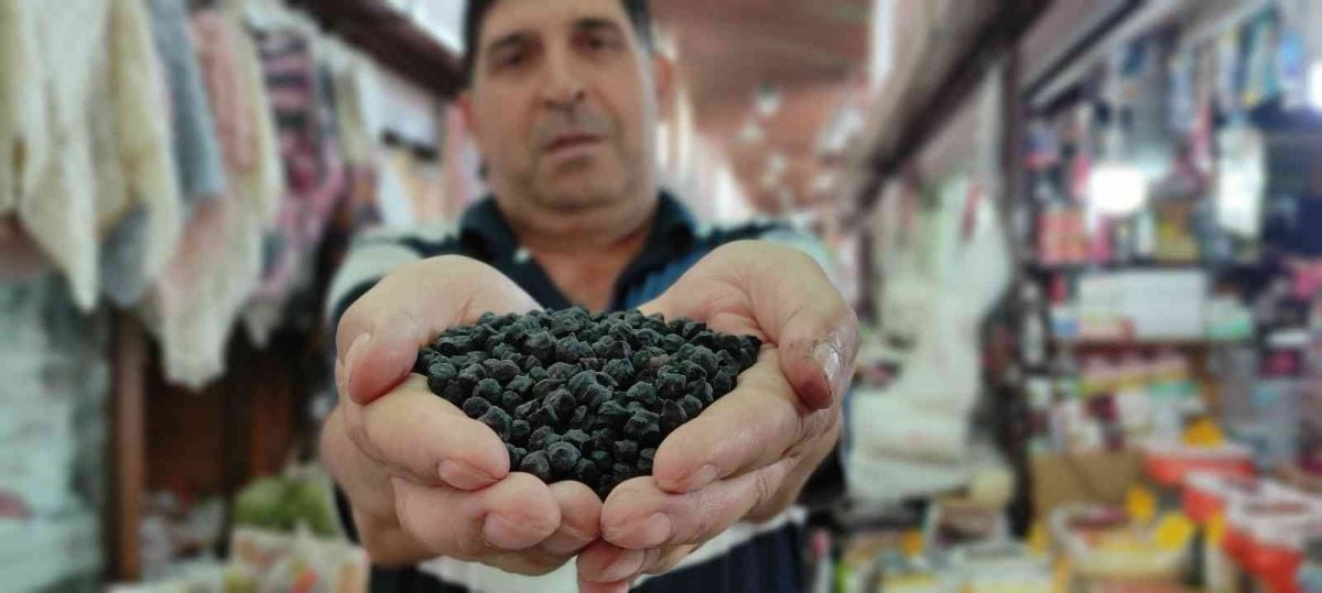 Bursa’daki aktarın ürettiği siyah nohut yok satıyor #8