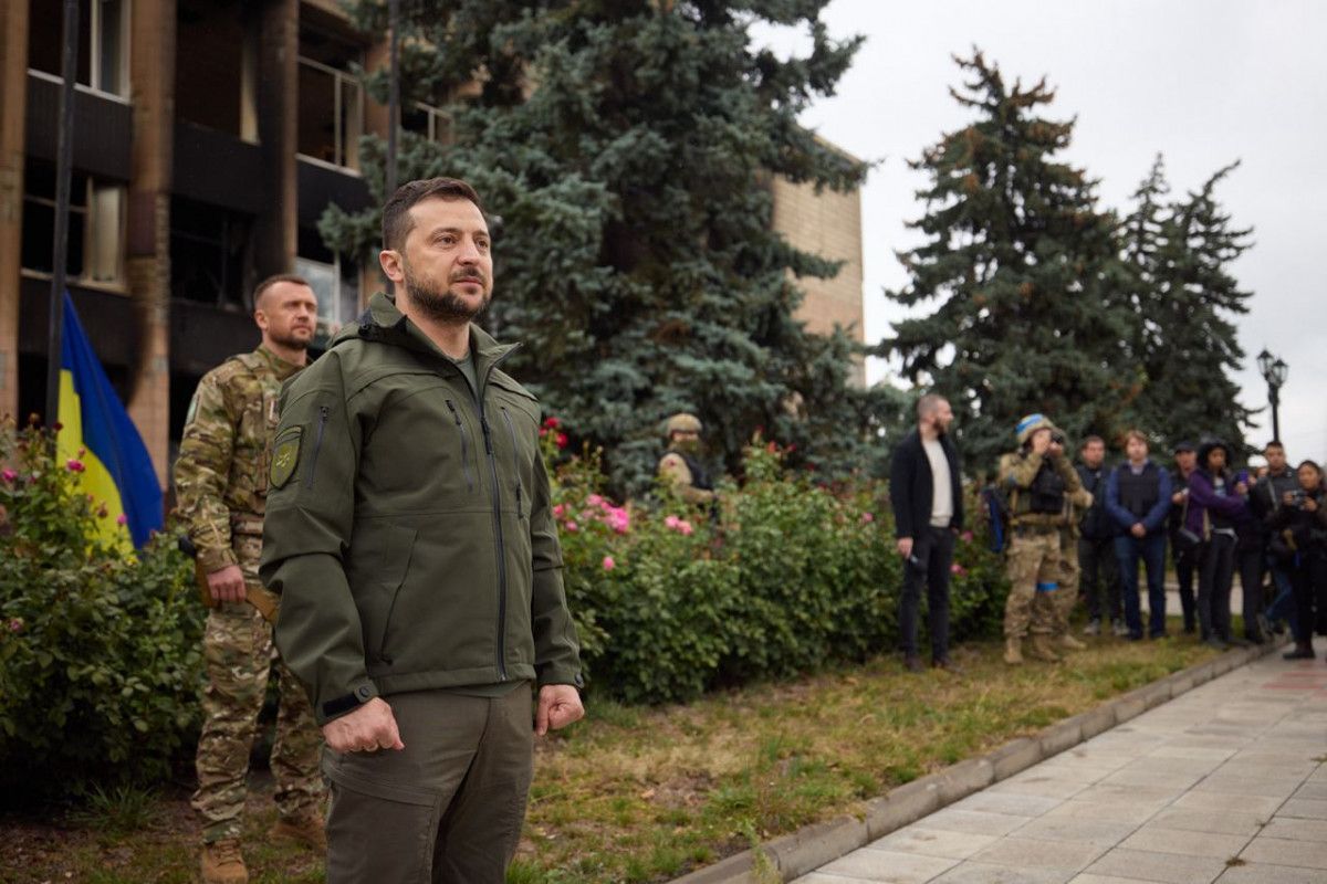 Vladimir Zelensky, Ukrayna nın kontrolüne geçen İzyum’u ziyaret etti #3