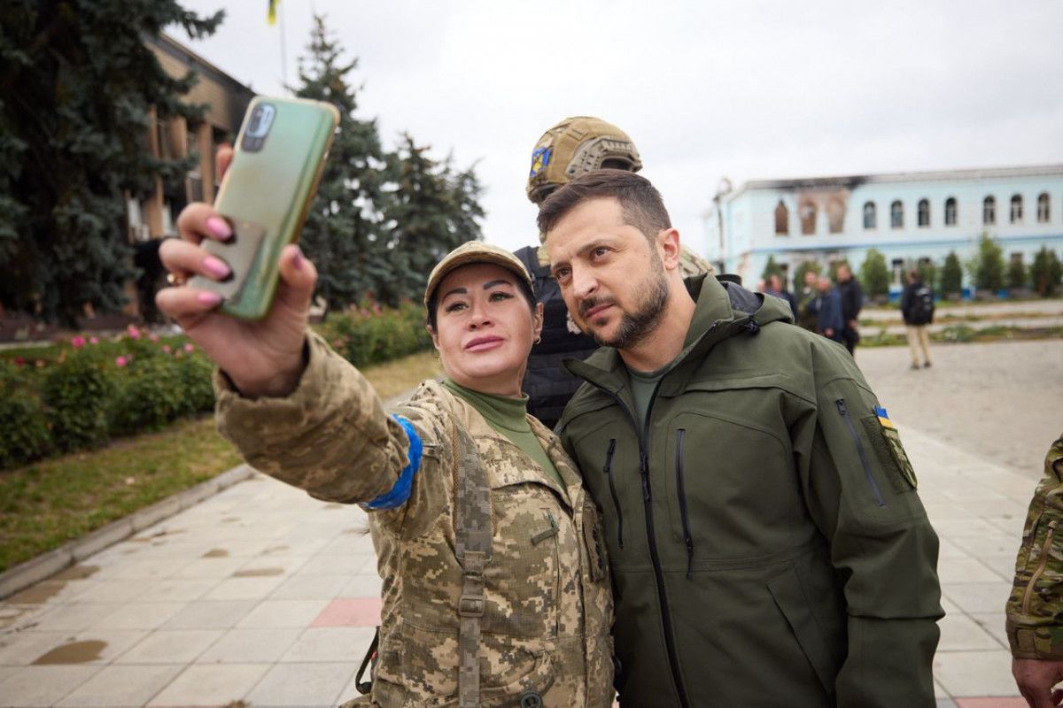 Vladimir Zelensky, Ukrayna nın kontrolüne geçen İzyum’u ziyaret etti #5