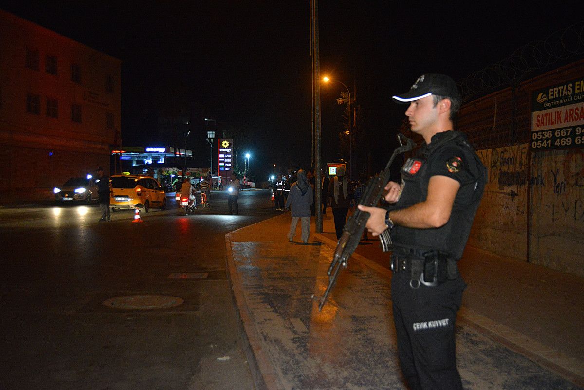 Adana da huzur uygulaması: 53 gözaltı #1