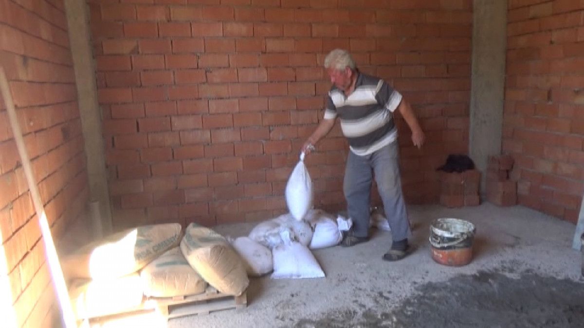 Bursa da mahalleli durumu olmayanlar için düğün salonu inşa ediyor #9