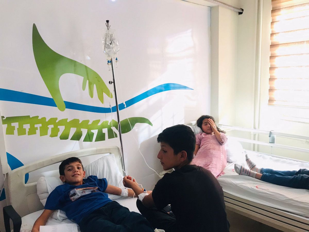 Mardin de 20 öğrenci, gıda zehirlenmesi şüphesiyle hastanede #1