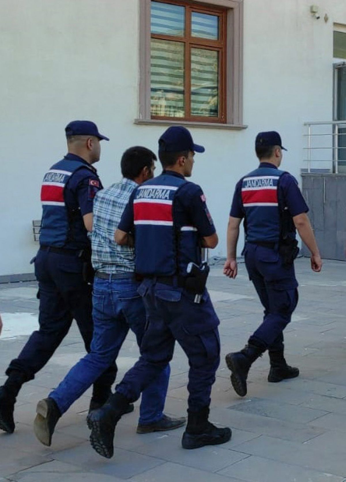 Gaziantep te eve silahlı saldırı düzenleyen zanlı kuzen çıktı #2