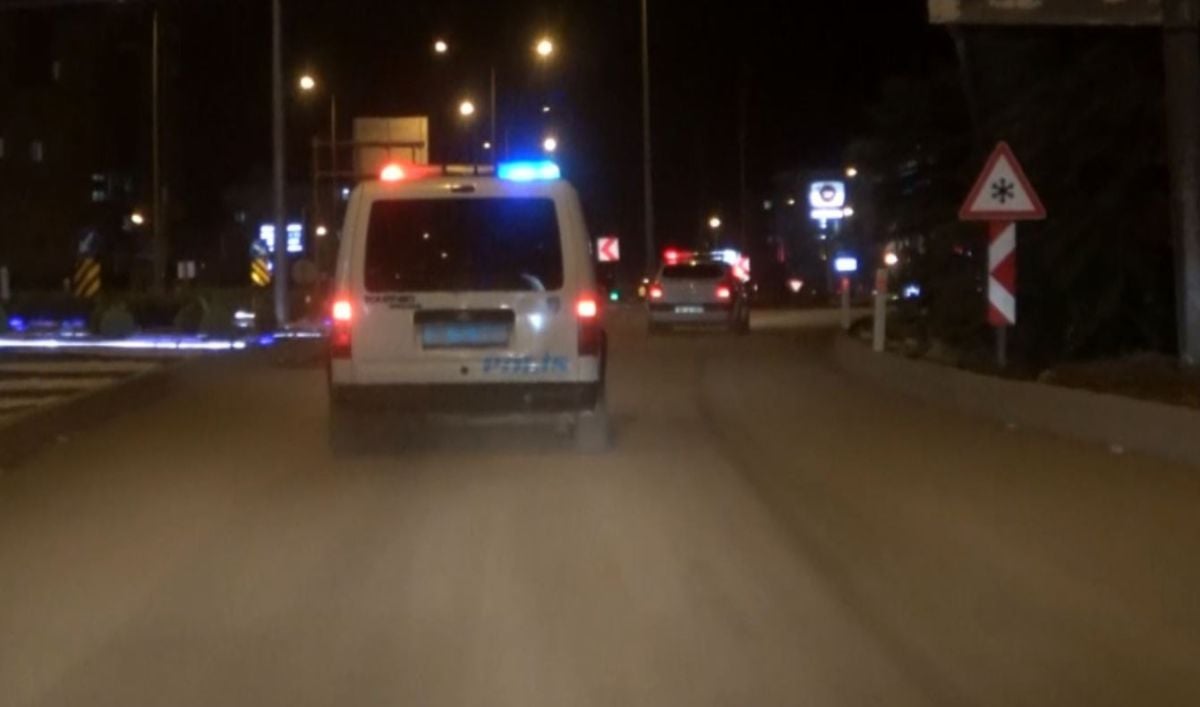Aksaray da ters yola girip polisleri peşine takan sürücü, yakalanınca helallik istedi #3