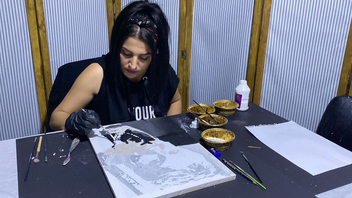 Yalova da krematoryumda yakılan kadının küllerinden portre tablo #1