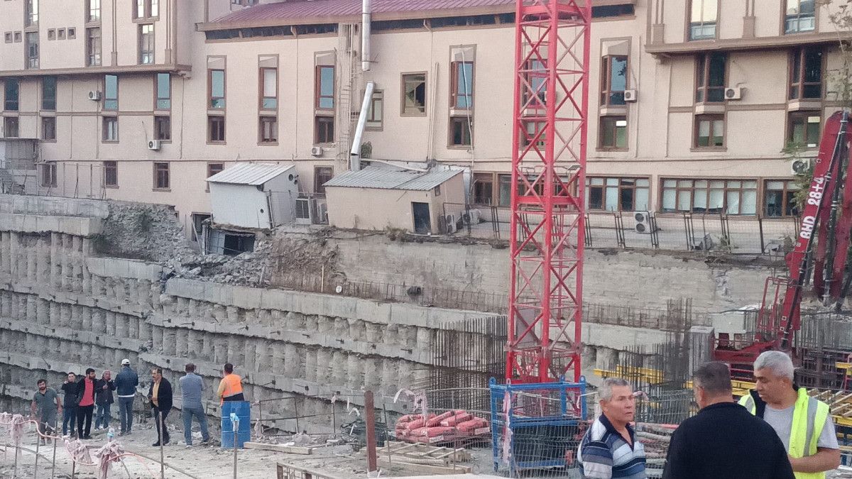 İstanbul da duvarında çatlaklar oluşan üniversite boşaltıldı  #2