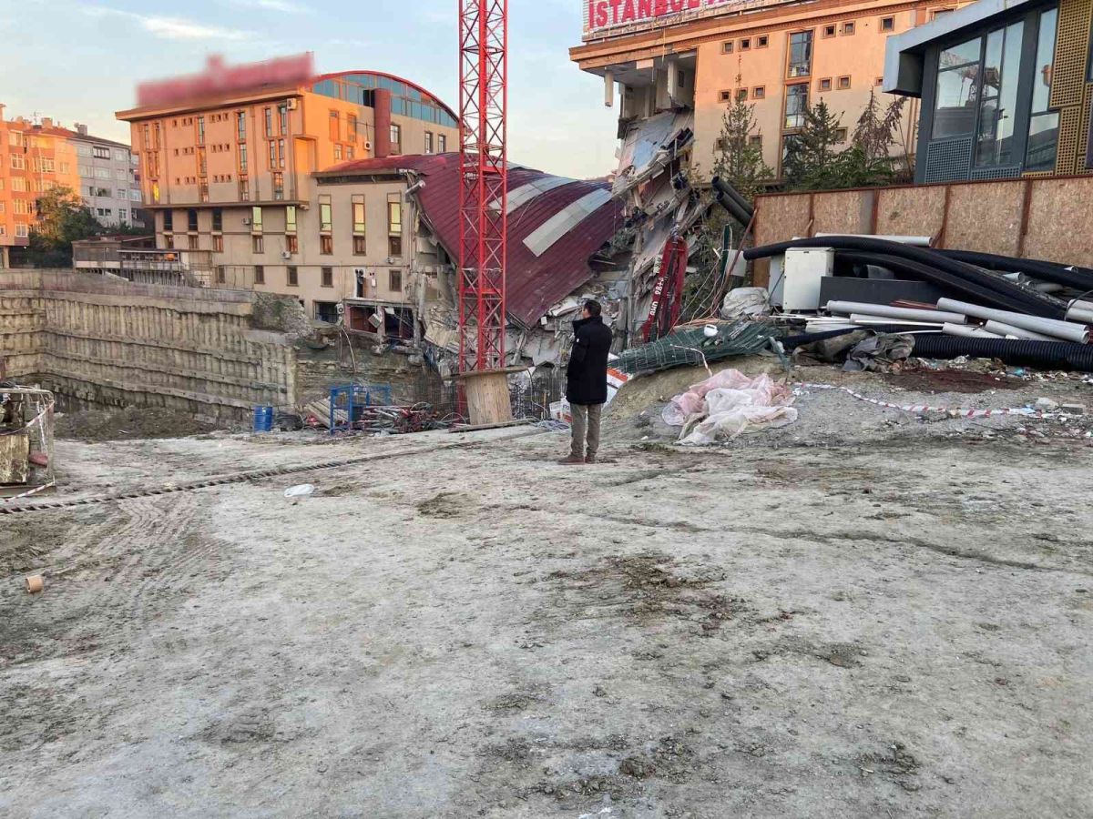 İstanbul da duvarında çatlaklar oluşan üniversite boşaltıldı  #5