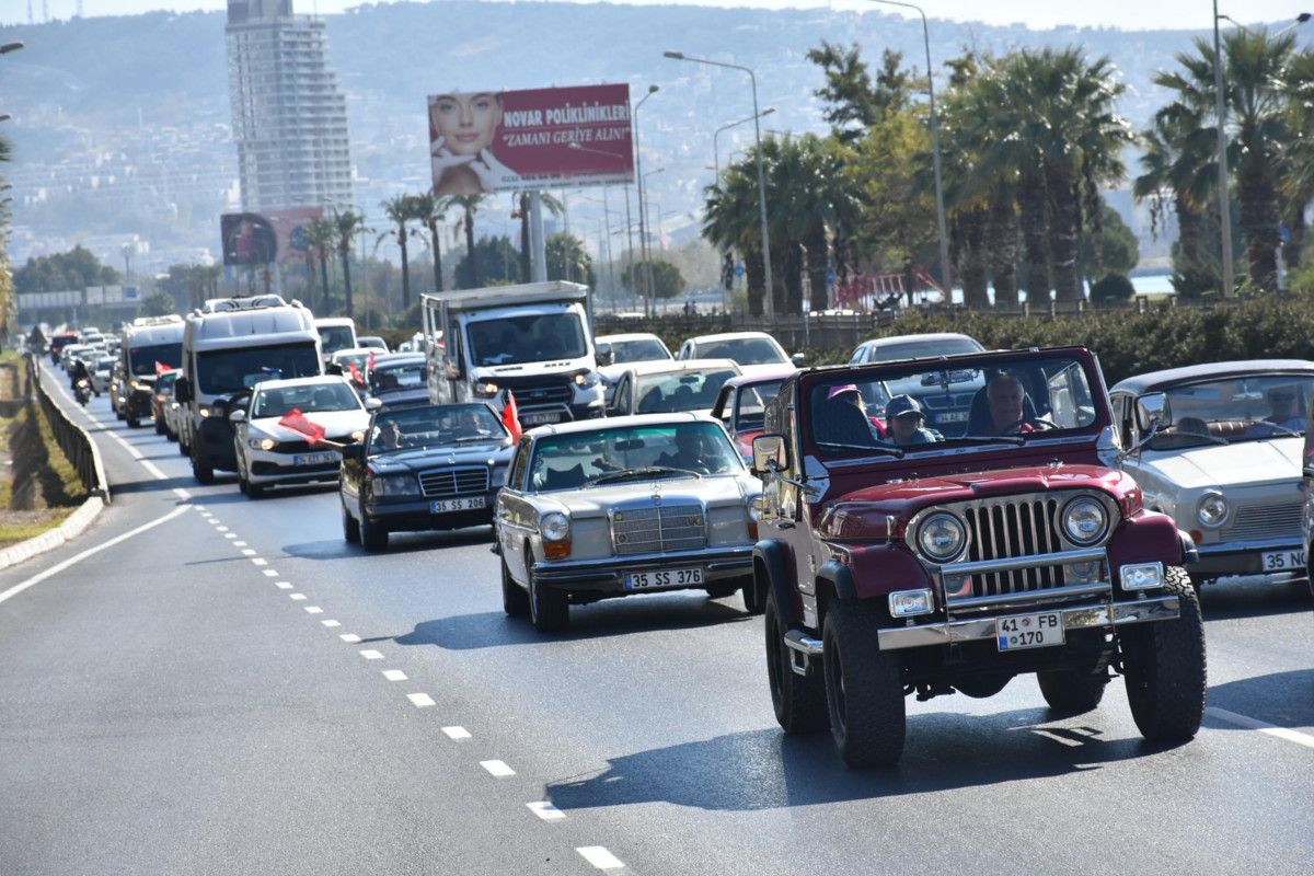 Klasik otomobillerle 29 Ekim korteji -8