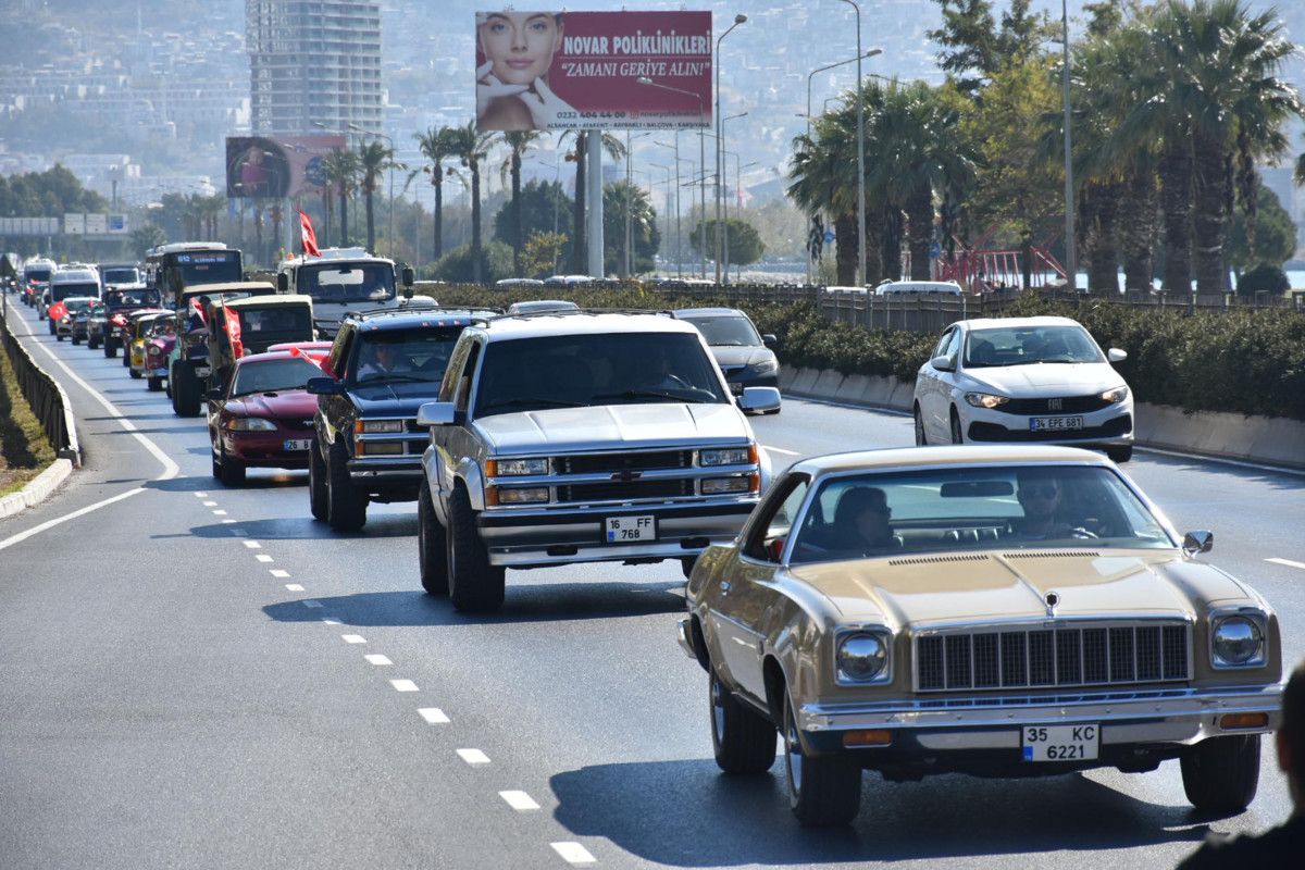 Klasik otomobillerle 29 Ekim korteji -5