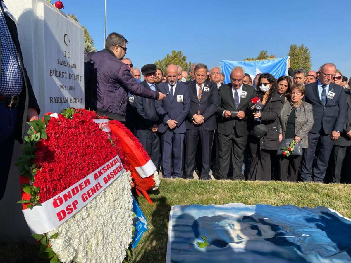 Bülent Ecevit, 16’ncı ölüm yılında mezarı başında anıldı #3