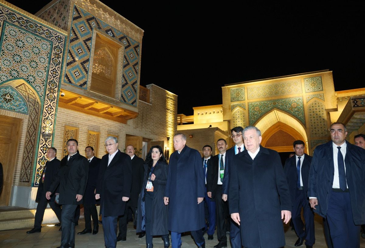Cumhurbaşkanı Erdoğan, Özbekistan’da liderlerle akşam yemeğine katıldı #2