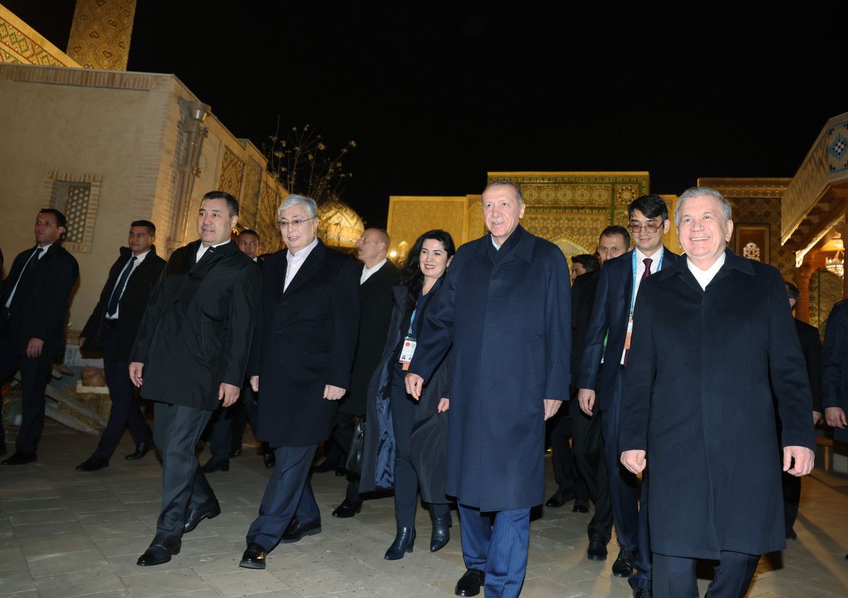 Cumhurbaşkanı Erdoğan, Özbekistan’da liderlerle akşam yemeğine katıldı #1