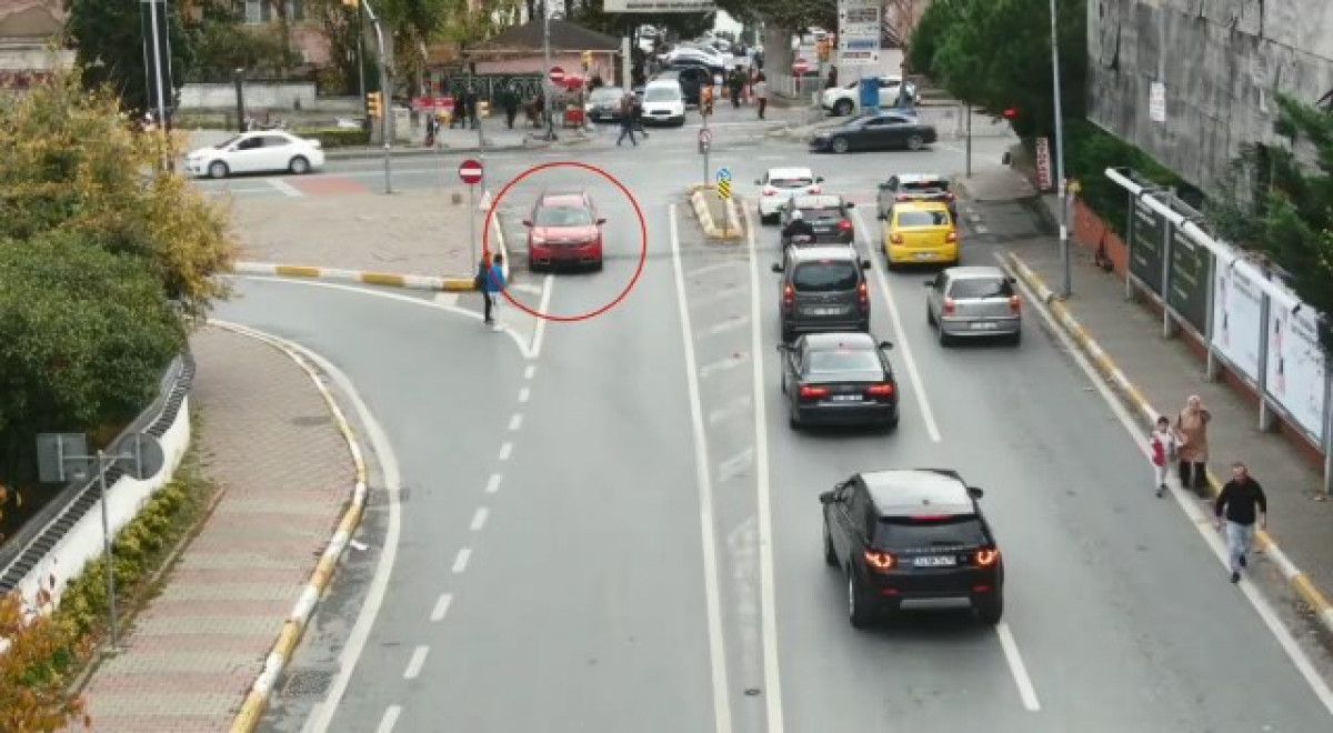 Sarıyer de polisi görünce sürücü değişikliği yaptılar #1