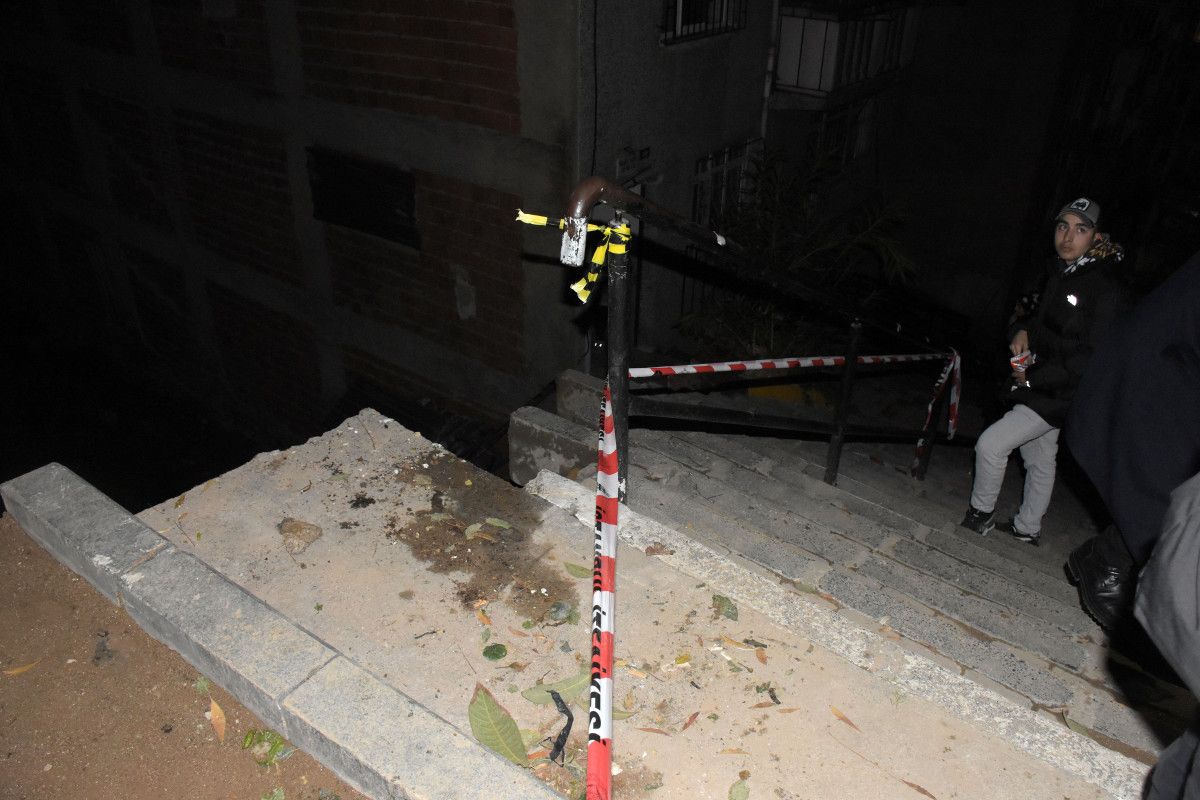 Şişli’de istinat duvarı yıkıldı: Sokağın yarısı elektriksiz kaldı #3