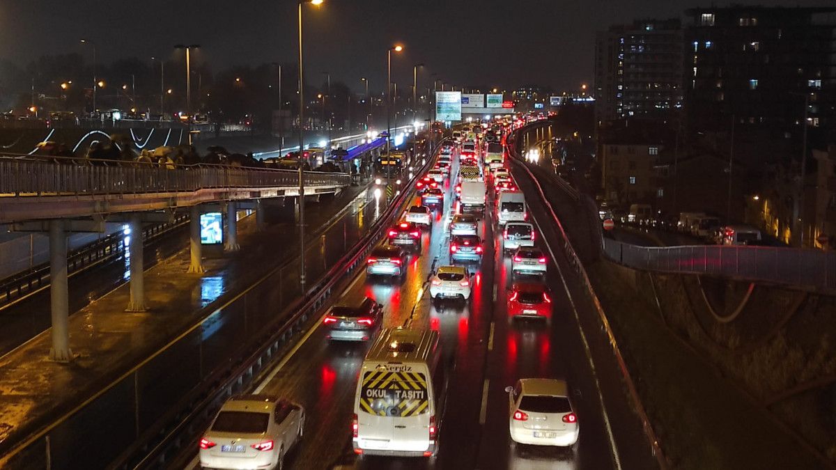 İstanbul da trafik kilitlendi #3