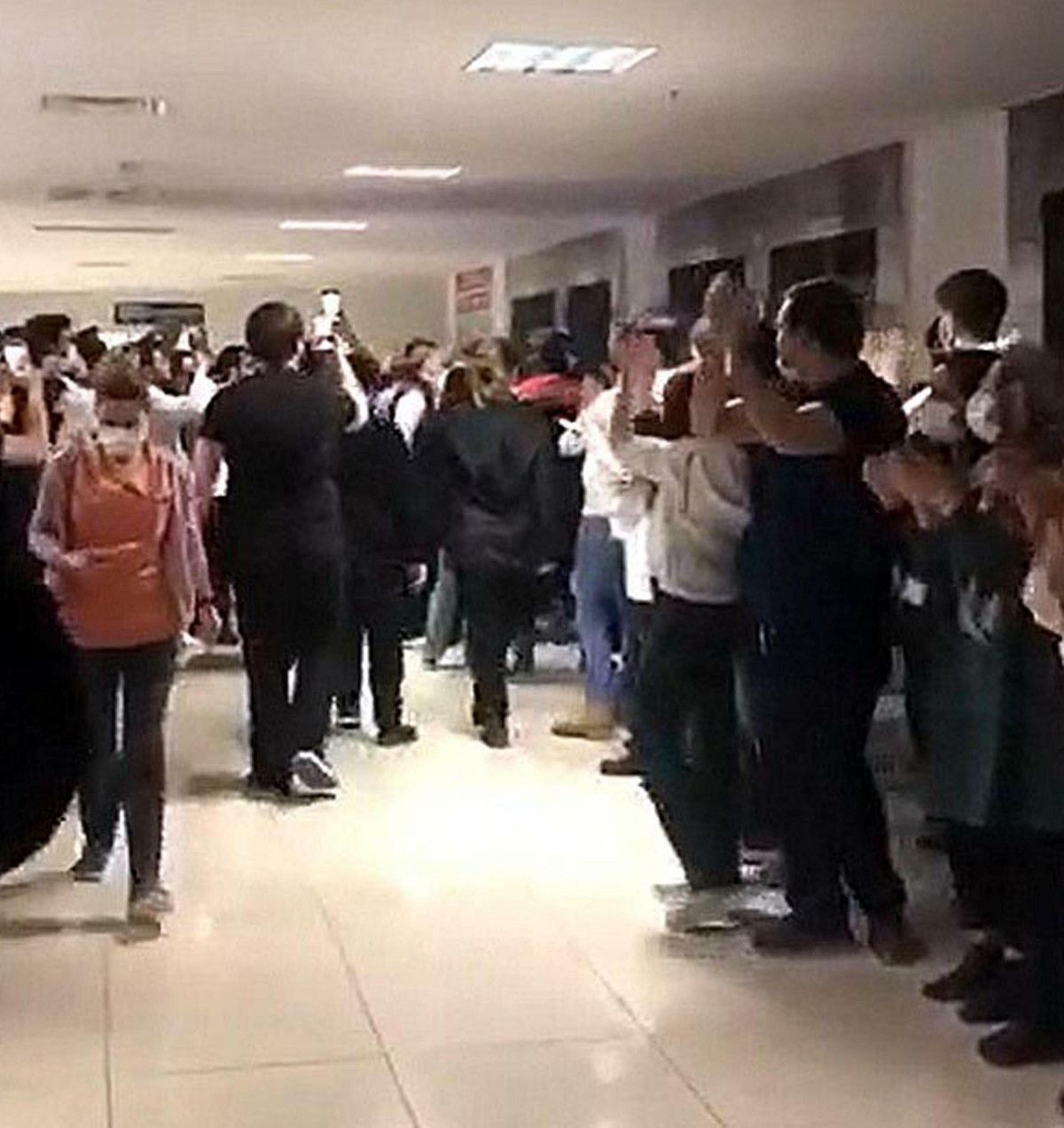 Uzman çavuşu protesto eden sağlık çalışanlarına ceza yağdı #2