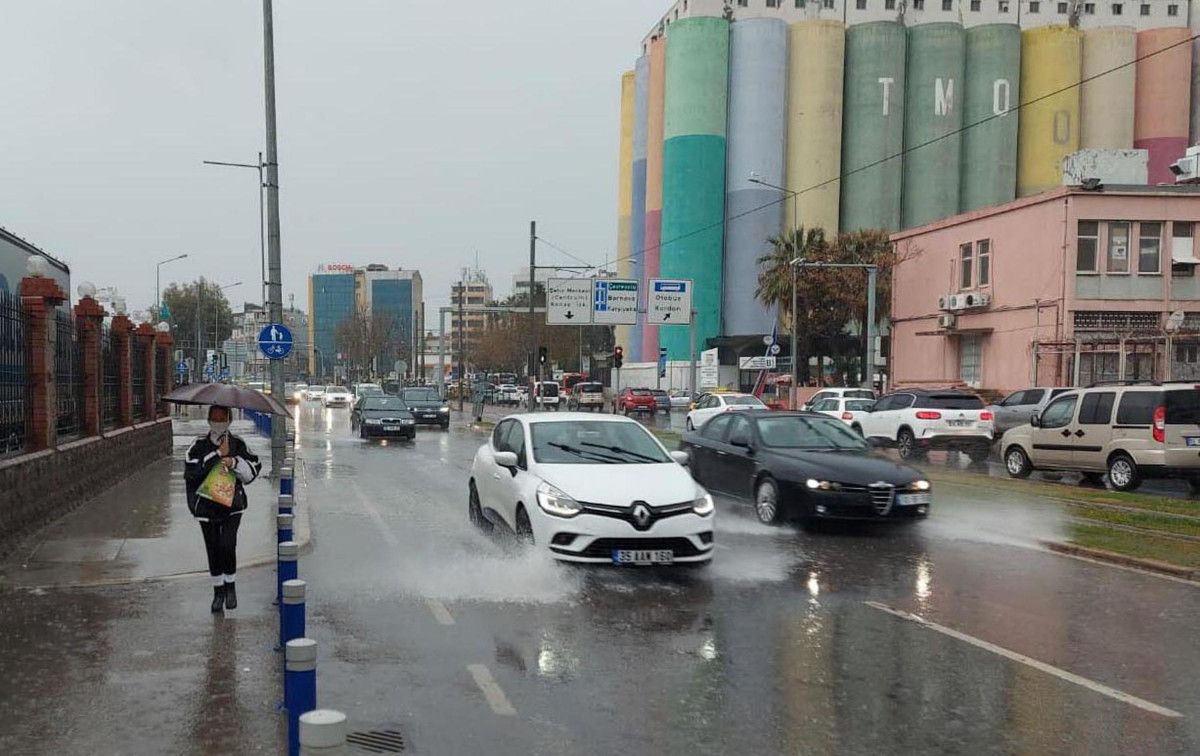 Meteoroloji den İzmir e sağanak uyarısı #1