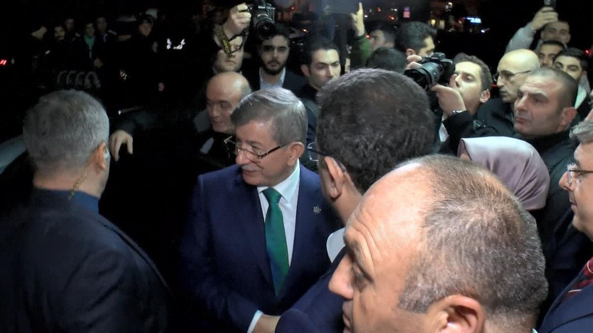 Ahmet Davutoğlu, İmamoğlu kararını değerlendirdi #3