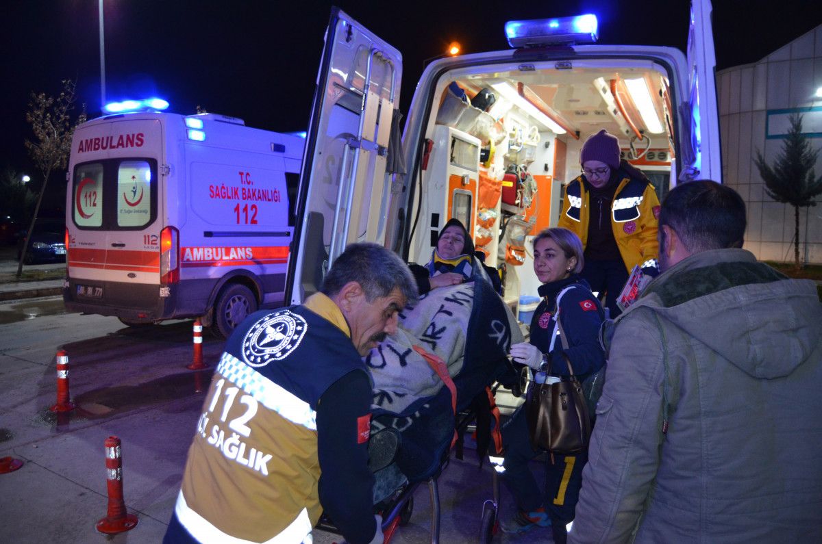 Aksaray da hastane dönüşü kaza: 5 yaralı #3