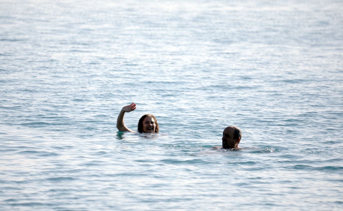 Antalya da yılın son gününde denize girdiler #4