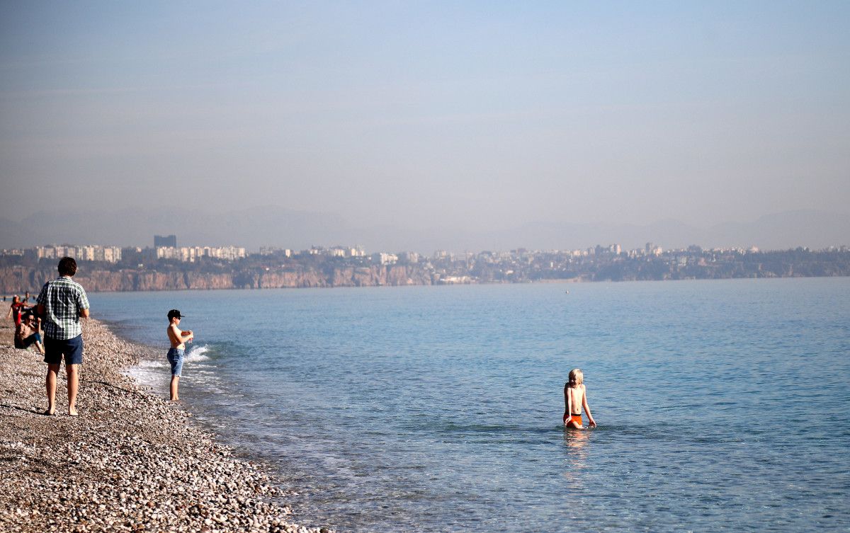 Antalya da ocak ayında denize girdiler #6