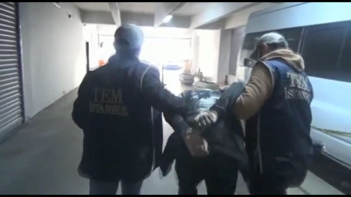 İstanbul da DEAŞ a bağlılık yemini edenler yakalandı #2
