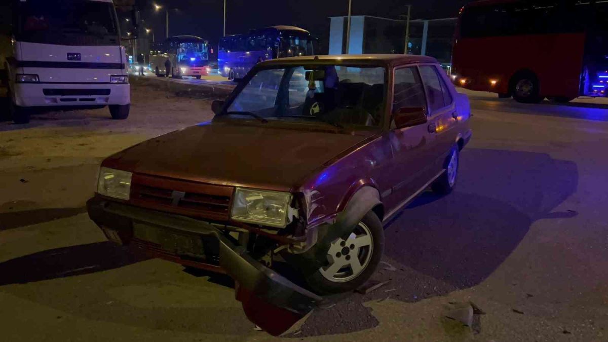 Burdur da dur ihtarına uymayan alkollü sürücü, polise çarpıp kaçtı #2