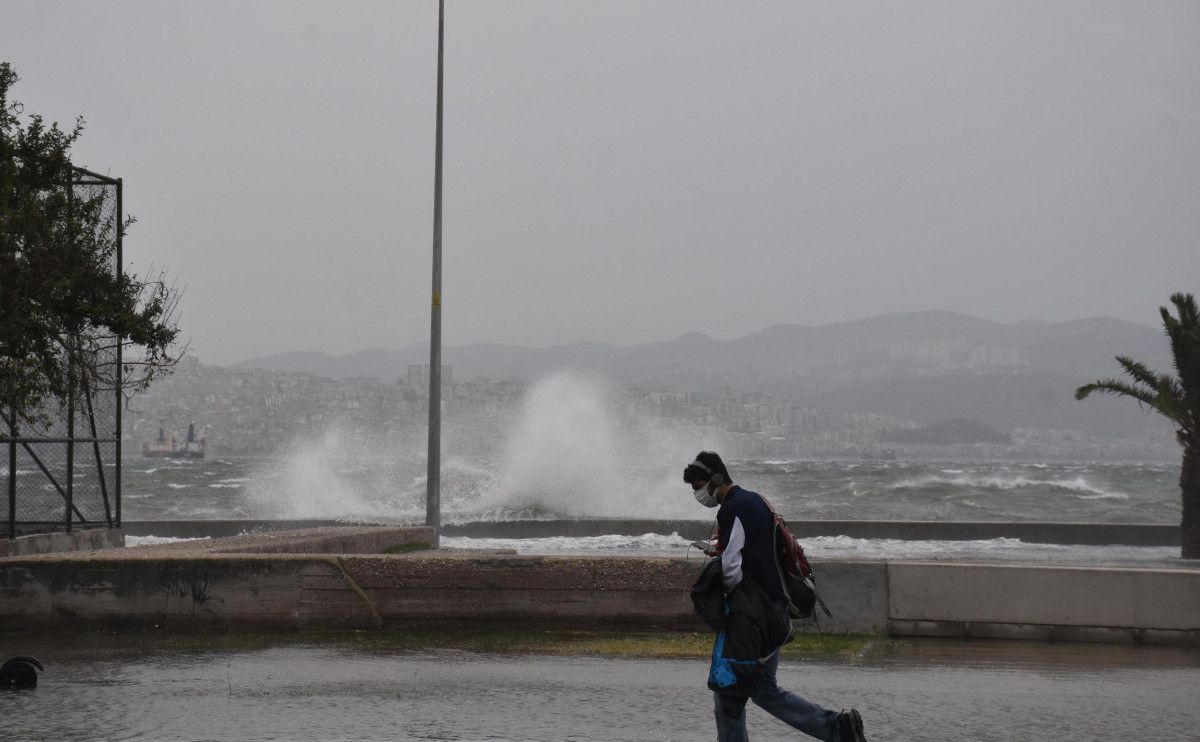 İzmir Valiliği nden fırtına ve kuvvetli sağanak uyarısı #1