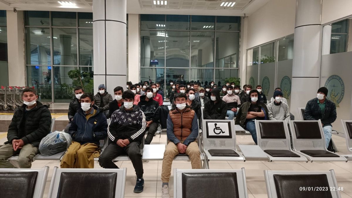 138 Afgan göçmen, Ağrı dan ülkelerine gönderildi  #1