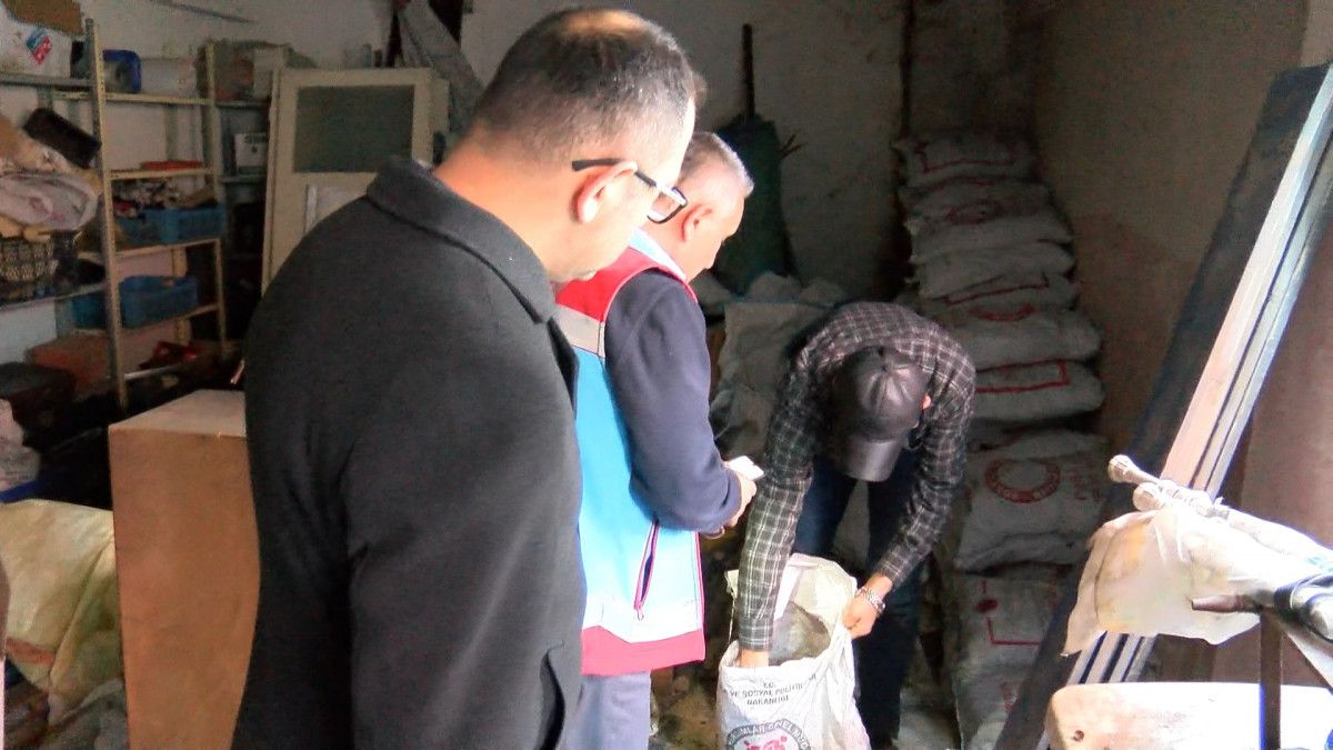 Ordu da yardım kömürlerini satarken yakalandı #4