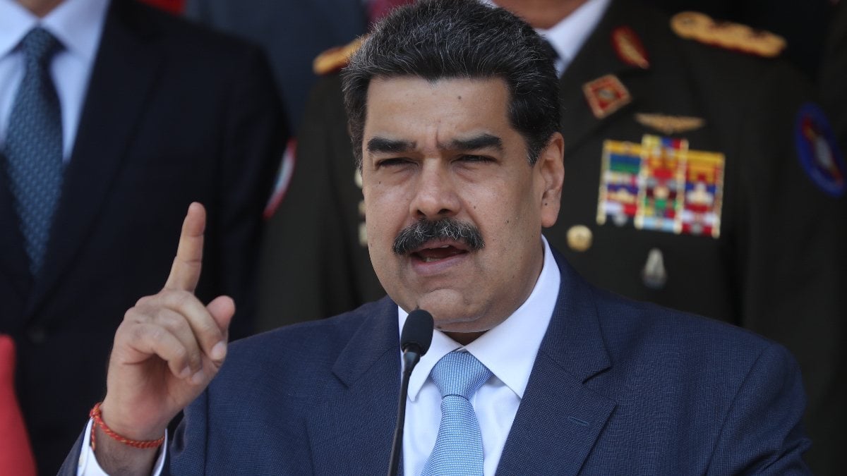 Facebook, Maduro'nun hesabını dondurdu